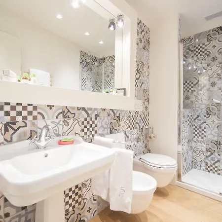 Casa de hóspedes Cinque 4*