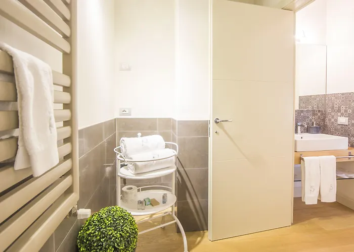 Cinque Guest house 4*