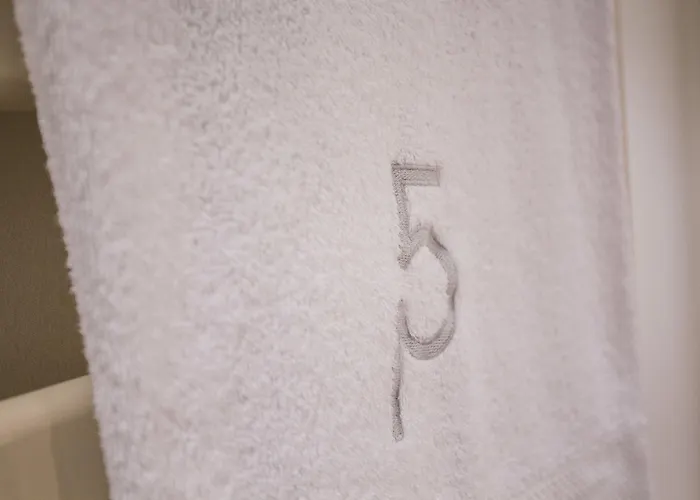 Cinque Guest house 4*